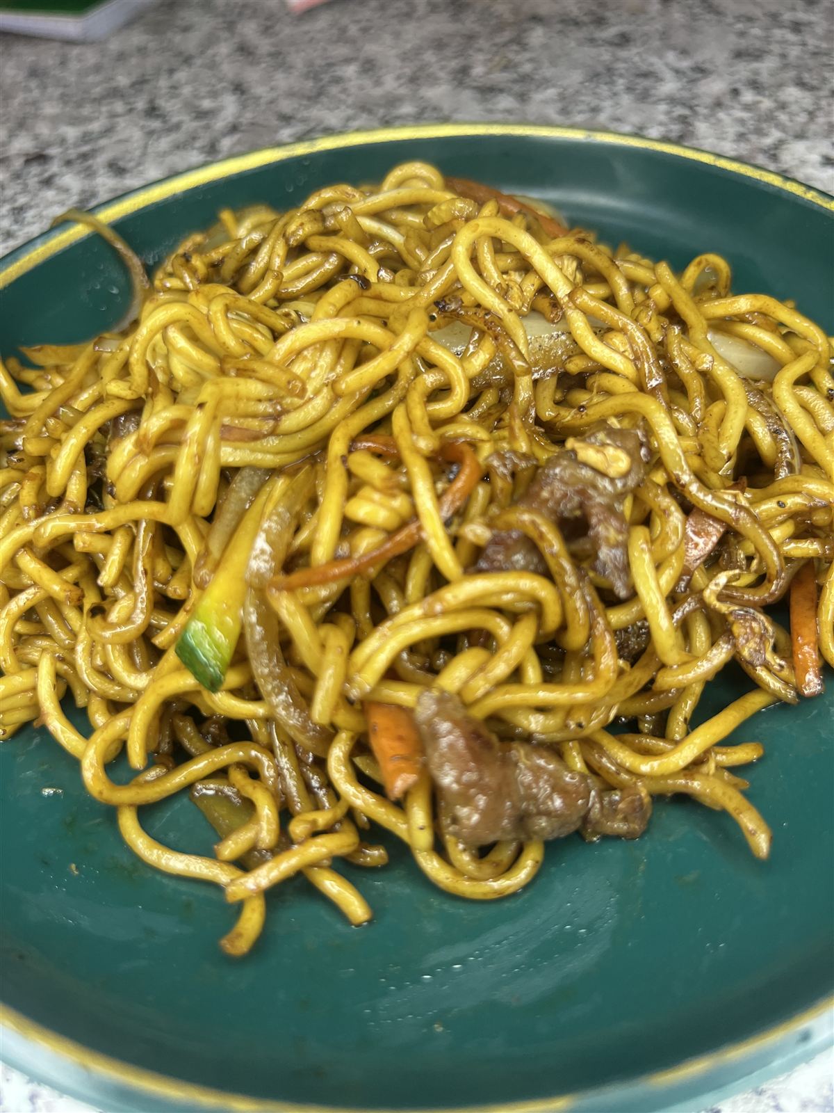 Noodles con ternera