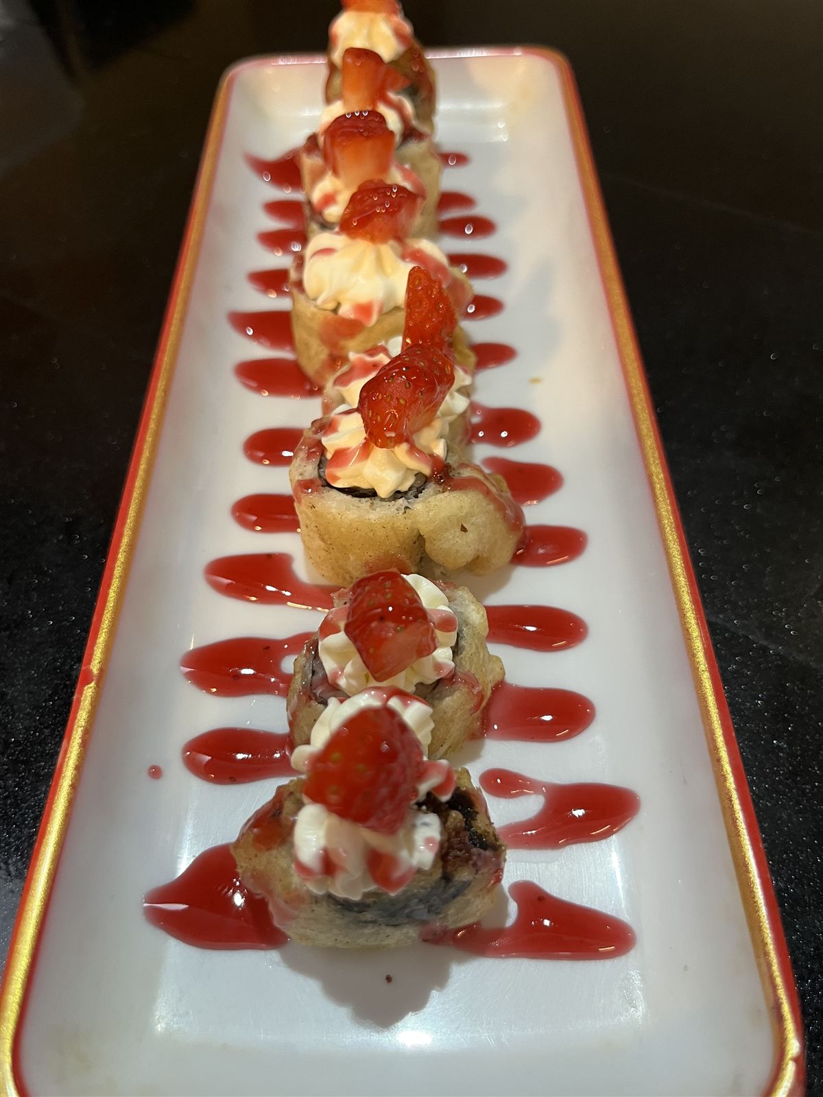Roll dulce de fresa y nata